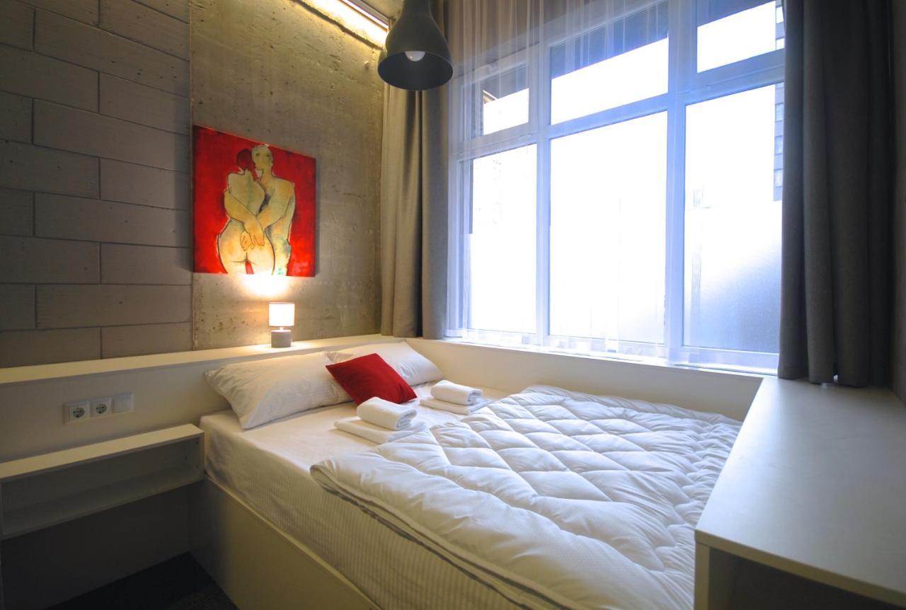 Cubby Hotel Лвив Екстериор снимка