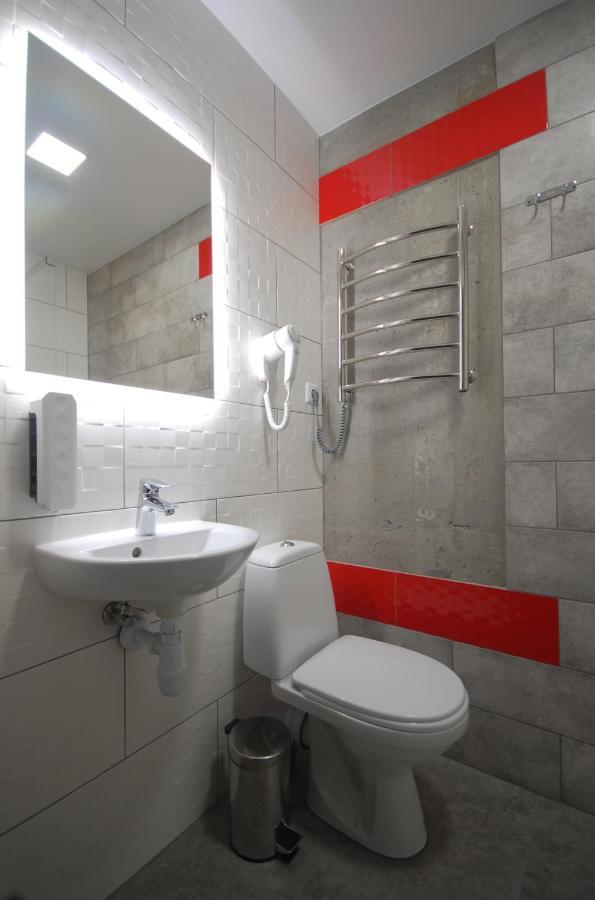 Cubby Hotel Лвив Екстериор снимка