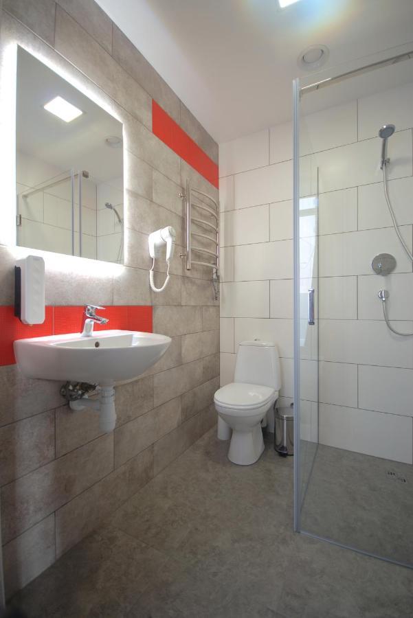 Cubby Hotel Лвив Екстериор снимка