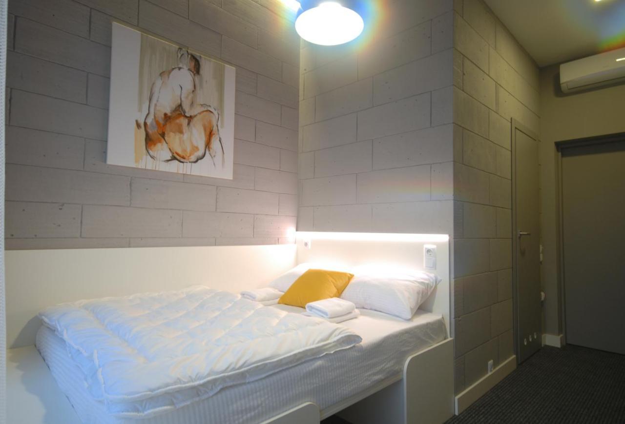 Cubby Hotel Лвив Екстериор снимка