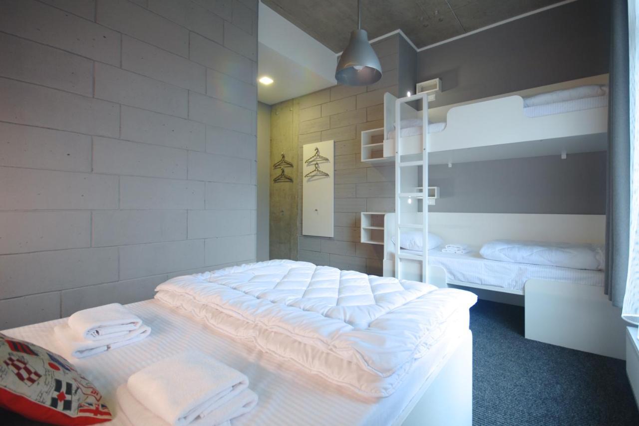 Cubby Hotel Лвив Екстериор снимка